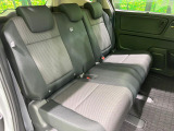 後部座席も気になるようなキズ・汚れやへたり等、大きなダメージはなく、良好な状態です。