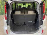 普段のお買い物や通勤、送迎等に十分な荷室スペースを確保しております。セカンドシートを倒すと、大きな荷物の積載も可能です♪