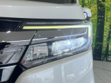【LEDヘッドライト】悪天候や夜間走行時も良好な視界を確保し安心して運転できる高輝度LEDヘッドライトを装備!点灯速度が早く、消費電力も抑えられています。