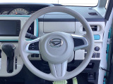 【ステアリングスイッチ】運転中、前方から目線をそらすことなく、オーディオ等の操作が可能な便利機能!安心&快適なドライブを演出してくれます♪