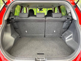 後席を格納すると、これだけの広さが!シーンに合わせたシートアレンジで、大きな荷物も積むことが出来ます♪