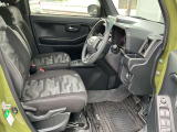 SUVらしい運転席は、気分も上がってドライブに出かけたくなりますね!