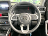 【ステアリングスイッチ】運転中、前方から目線をそらすことなく、オーディオ等の操作が可能な便利機能!安心&快適なドライブを演出してくれます♪