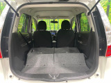 普段のお買い物や通勤、送迎等に十分な荷室スペースを確保しております。セカンドシートを倒すと、大きな荷物の積載も可能です♪