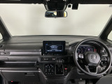 【前方視界】開放的な前方視界!運転がしやすく疲れにくいです♪窓が大きく、見通しがとっても良いおクルマですよ♪