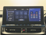 【12.3インチナビ】ナビゲーションや多彩なオーディオ機能を搭載した12.3インチのワイドディスプレイ。Apple CarPlayやAndroidAutoにも対応します。