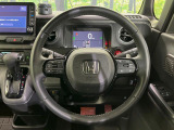 【純正革巻きステアリング】上質な革を使用することで、手にしっかり馴染みとても運転しやすいハンドルです♪