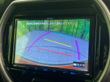 【バックカメラ】駐車時に後方がリアルタイム映像で確認できます。大型商業施設や立体駐車場での駐車時や、夜間のバック時に大活躍!運転スキルに関わらず、今や必須となった装備のひとつです!