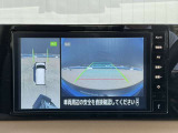 アラウンドビューモニター搭載。上から見下ろしたように液晶に映るのでスムーズな駐車をサポートします。