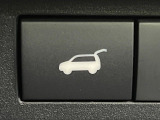 【パワーバックドア】スマートキーや運転席のボタンを押すだけでリアゲートが自動で開閉します!荷物を持っている時や、高い位置にあるバックドアを閉める際に便利な機能です♪