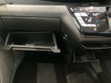 収納スペースもたくさん有ります☆車検証や小物類などすっきり収納♪