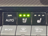 【シートベンチレーション】夏場は涼しい風でお尻や背中の熱やムレを防ぎ、冬はエアコンよりも早く温まってポカポカに!レザーシートにうれしい装備で、季節を問わず快適に過ごせます。