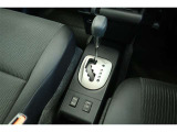 【シートヒーター】運転席にシートヒーター装備です。寒い朝、車内が暖まるのを待たずに快適に出発できます♪気持ちよく1日が始まります。