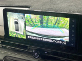 【アラウンドビューモニター】専用のカメラにより、上から見下ろしたような視点で360度クルマの周囲を確認することができます☆死角部分も確認しやすく、狭い場所での切り返しや駐車もスムーズに行えます。