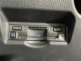 【ETC2.0(DSRC/ITSスポット)】ETCカードを挿入すれば料金所はノンストップで通過できます。ETC限定の割引や、高速道路の情報提供サービスを利用できます。