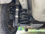 お車を安心してお乗りいただく為には、足回りの定期点検が欠かせません。サービスサポート(有償保証)では無料点検もご提供しており、安心のカーライフをお過ごしいただけるサポート体制が整っています。