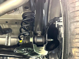 お車を安心してお乗りいただく為には、足回りの定期点検が欠かせません。サービスサポート(有償保証)では無料点検もご提供しており、安心のカーライフをお過ごしいただけるサポート体制が整っています。