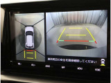バックガイドモニターで、後方を確認しながら安心して駐車することができます。運転初心者も熟練者も必須の機能ですよ!