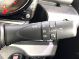 【オートライト】周りの明るさに応じて自動でヘッドライトの点灯・消灯ができる機能です!ライトの付け忘れ・消し忘れなどが無くなり、雨の日や夕方の走行も安心!トンネル通過時も便利ですね♪