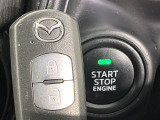 【キーレス】少し離れた場所からでもボタン一つでドアの開錠・施錠ができるのでとっても便利!ドアの鍵穴周りに傷をつけることもありません♪