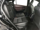 ゆとりある広々とした車内空間は、ドライブを始め買い物やレジャーなど、幅広く活躍します。一人でもみんなとでもお出かけを楽しみましょう!
