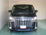 明度の高いLEDヘッドライトで、夜間の運転も安心です。