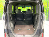 普段のお買い物や通勤、送迎等に十分な荷室スペースを確保しております。セカンドシートを倒すと、大きな荷物の積載も可能です♪