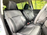 運転席シート廻りは使用感も少なく、良好な状態となっています。前オーナー様が丁寧に使っていたことがよくわかりますね。