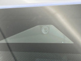 【三菱e-Assist】走行中に前方の車両等を認識し、衝突しそうな時は警報とブレーキで衝突回避と被害軽減をアシスト。より安全にドライブをお楽しみいただけます。
