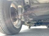 お車を安心してお乗りいただく為には、足回りの定期点検が欠かせません。サービスサポート(有償保証)では無料点検もご提供しており、安心のカーライフをお過ごしいただけるサポート体制が整っています。