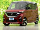 【WECARS】豊富な在庫を大画面モニターで検索可能!オプション装備や内装、タイヤの状態など細部まで御覧頂けます♪詳細はお気軽にスタッフまでお問合せ下さい。
