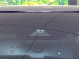 【トヨタセーフティセンス】走行中に前方の車両等を認識し、衝突しそうな時は警報とブレーキで衝突回避と被害軽減をアシスト。より安全にドライブをお楽しみいただけます。