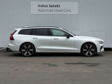 ◆サイド/流麗なプロポーションはVOLVO車の真骨頂。「美しいものと共にありたい」というオーナーの願いを満たします