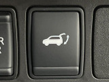 【パワーバックドア】スマートキーや運転席のボタンを押すだけでリアゲートが自動で開閉します!荷物を持っている時や、高い位置にあるバックドアを閉める際に便利な機能です♪