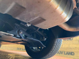 お車を安心してお乗りいただく為には、足回りの定期点検が欠かせません。サービスサポート(有償保証)では無料点検もご提供しており、安心のカーライフをお過ごしいただけるサポート体制が整っています。