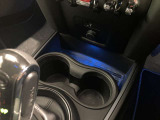 弊社在庫車両はすべて、入庫段階での客観的且つ厳正な車両チェック(第3者機関日本査定協会による査定)を実施しております。メーター改ざん車、修復歴車などは一切ございませんので、どうぞご安心くださいませ。