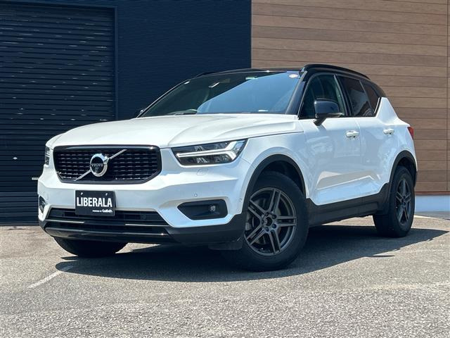 XC40 B4 AWD Rデザイン 4WD 4WD サンルーフ