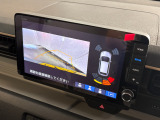 バックギアに入れるだけで自動でリヤカメラに切り替わります!車庫入れやバックが苦手な方にオススメ!