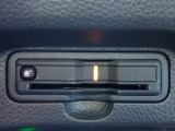 ■【ETC車載器】が装備されています。セットアップをしてお渡しとなり、ETCカードを差し込むだけで高速道路の利用が可能です。