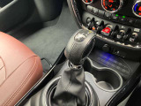 車両の詳細、ご質問につきましては、弊社営業スタッフまでお気軽にご連絡下さいませ。遠方のお客様には実車の詳細画像送信も承ります。