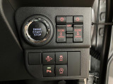 リヤのスライドドアを電動で開閉することが可能になっています☆運転席からもリモコンキーからもドアのハンドルからも開閉が可能です☆
