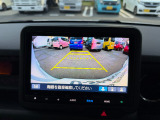 バックでの駐車が苦手な方や運転にあまり自信のない方でも後方の視界をしっかりサポート。安心して車庫入れが出来るバックカメラを装備しています!
