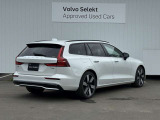 ◆バック/万が一を考え、安全性を重視する方に選ばれているVOLVO車。ドアを開閉するとその重み・厚みに驚くはず