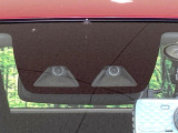 【スマートアシスト】走行中に前方の車両等を認識し、衝突しそうな時は警報とブレーキで衝突回避と被害軽減をアシスト。より安全にドライブをお楽しみいただけます。