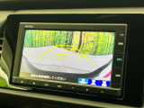 【バックカメラ】駐車時に後方がリアルタイム映像で確認できます。大型商業施設や立体駐車場での駐車時や、夜間のバック時に大活躍!運転スキルに関わらず、今や必須となった装備のひとつです!