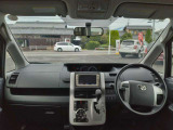 広々とした運転席!