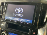 【メーカー純正9型ナビ】インテリアに溶け込むスタイリッシュな「専用設計」メーカーナビを装備♪視認性や操作性など基本性能にも優れ、より上質なカーライフをお楽しみいただけます。