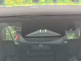 【トヨタセーフティセンス】走行中に前方の車両等を認識し、衝突しそうな時は警報とブレーキで衝突回避と被害軽減をアシスト。より安全にドライブをお楽しみいただけます。