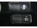 オートマチックハイビームスイッチ。TRC ON、OFFスイッチ。