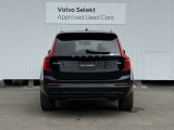 ◆バック/万が一を考え、安全性を重視する方に選ばれているVOLVO車。ドアを開閉するとその重み・厚みに驚くはず